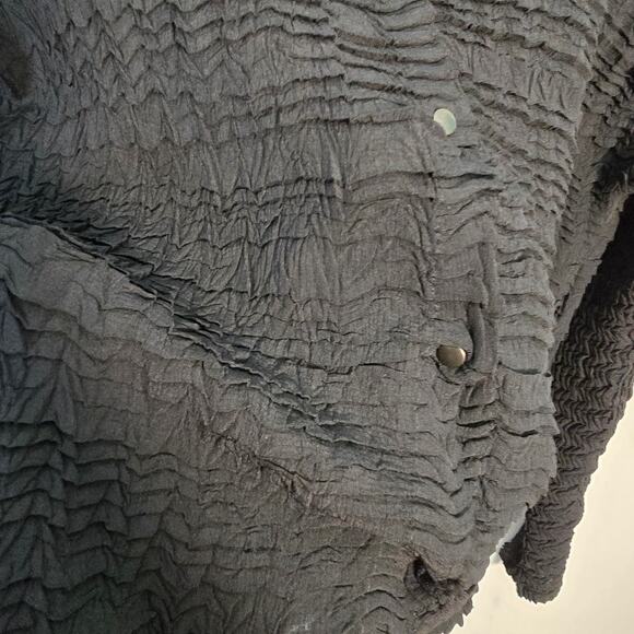 Babette Crinkle Textured Black Collarless Snap Jacket Shirt Minimalist Small - Picture 5 of 6